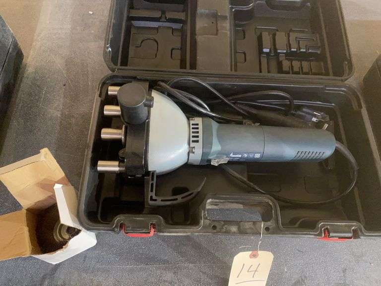 Stan Group Seam Locker 120 v-60 1400 Watt, w/ wire brush head. in case