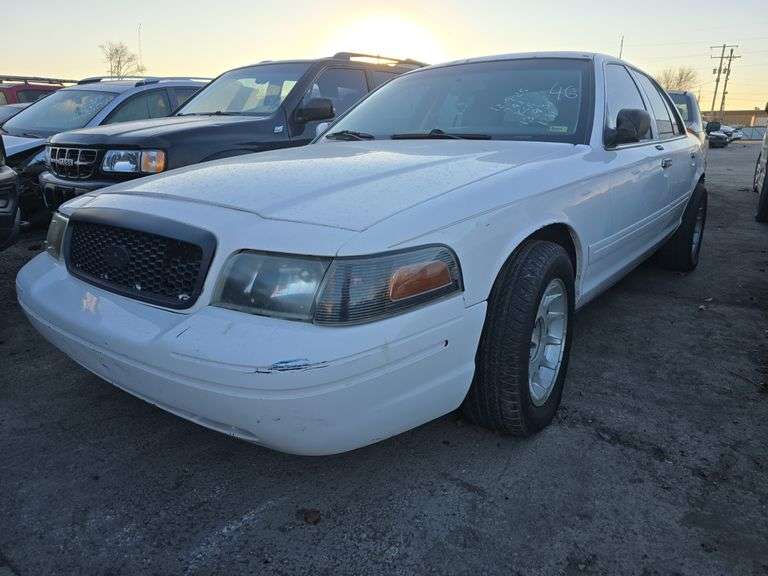 2004 FORD Crown Victoria 2FAFP74W64X131931