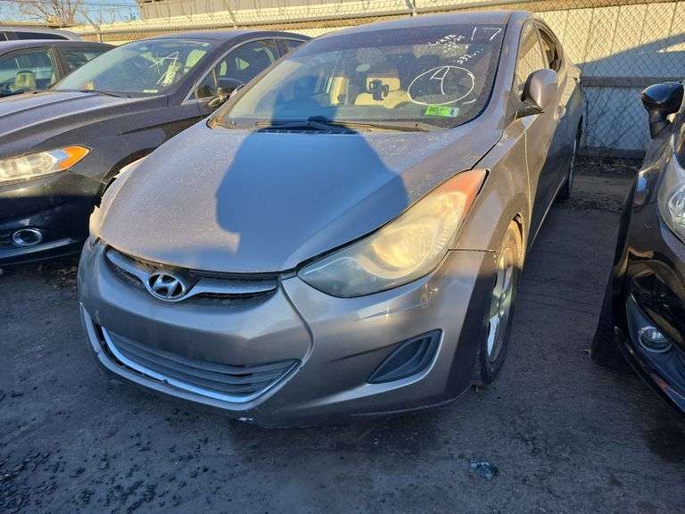 2013 HYUNDAI Elantra 5NPDH4AE9DH337044