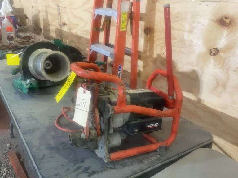 RIDGID B-500 Transportable Pipe Beveler Missing handle, works See Video!