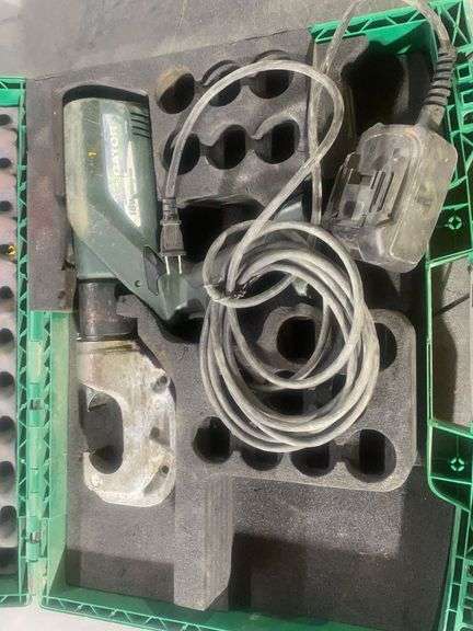 Greenlee Gator 18watt Lithium Crimper WORKS in  Case  See Video!