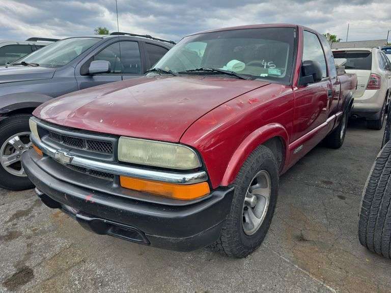 2001  CHEVROLET  S-10 Pickup  1GCCS19W118202465