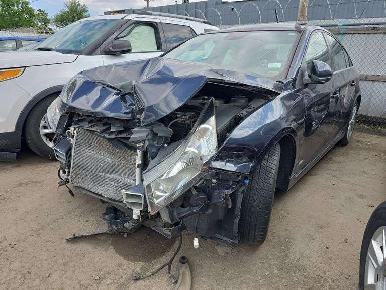 2015  CHEVROLET  Cruze  1G1PG5SB4F7153320  Automatic