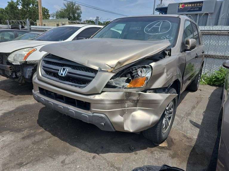 2005  HONDA  Pilot  5FNYF18555B050960  Automatic
