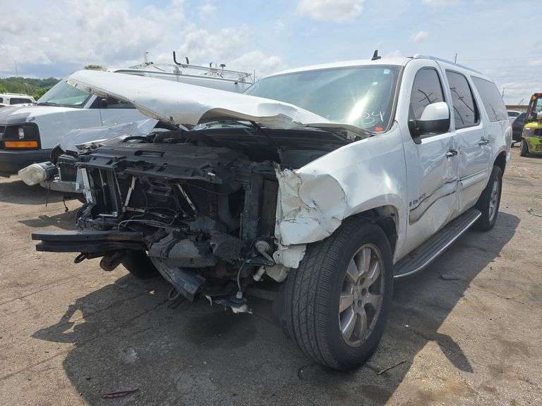 2007  GMC  Yukon XL  1GKFK66817J260517
