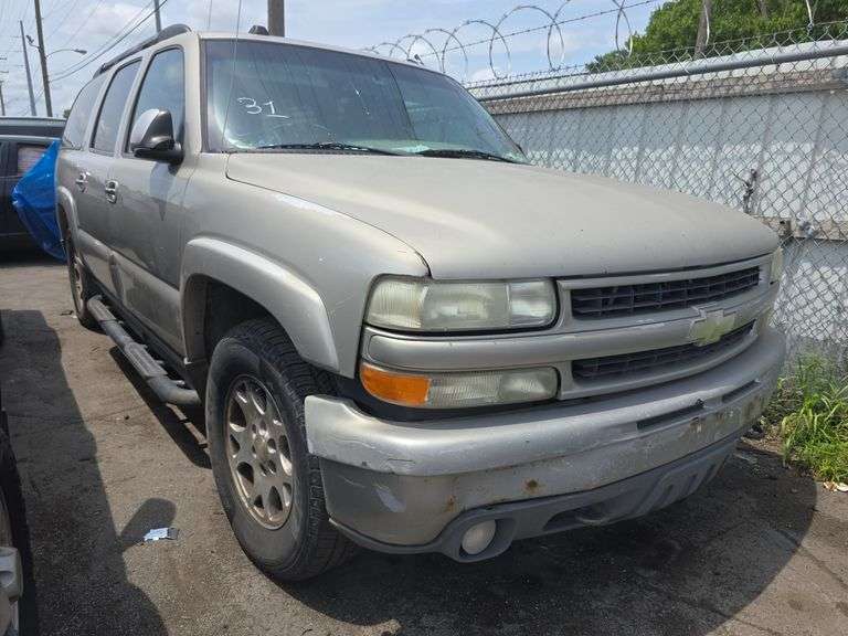 2004  CHEVROLET  Suburban  3GNFK16Z34G145641