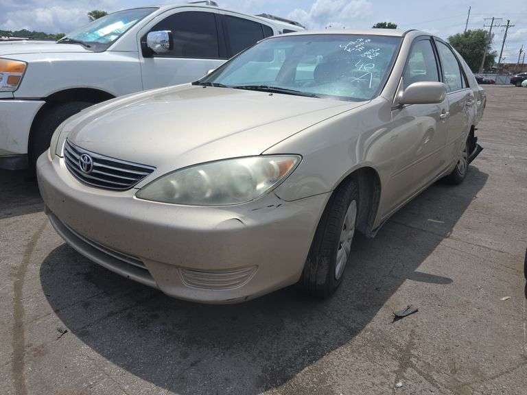 2005  TOYOTA  Camry  4T1BE32K25U098566