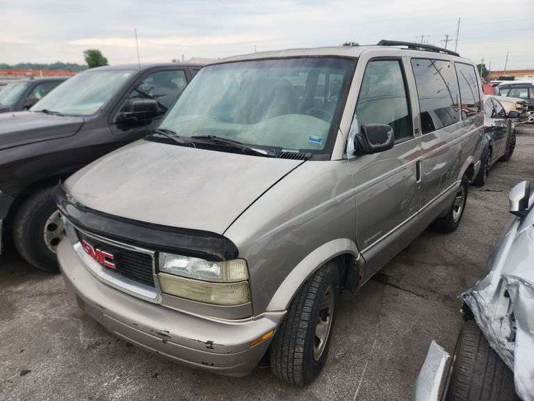 2002  GMC  Safari  1GKDM19X32B514609
