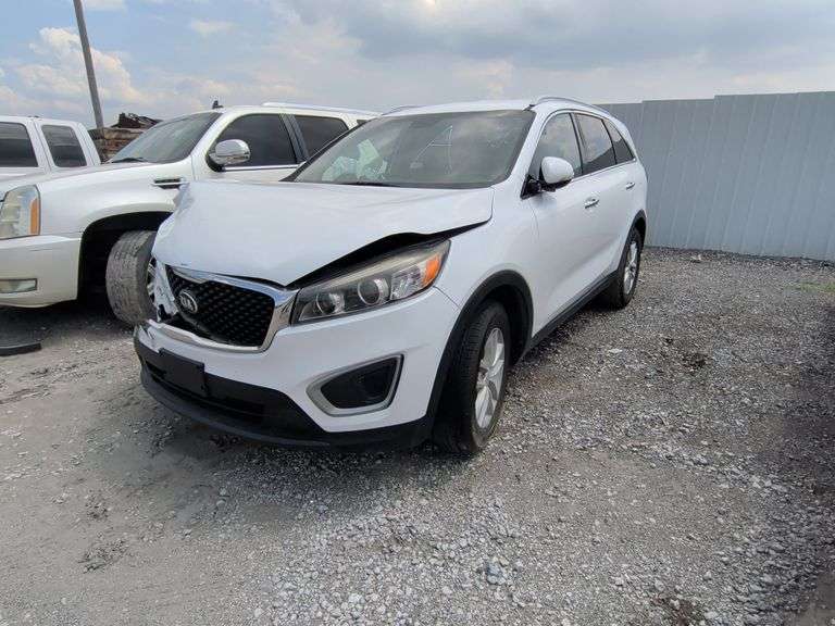 2017  KIA  Sorento  5XYPG4A33HG331882  Automatic