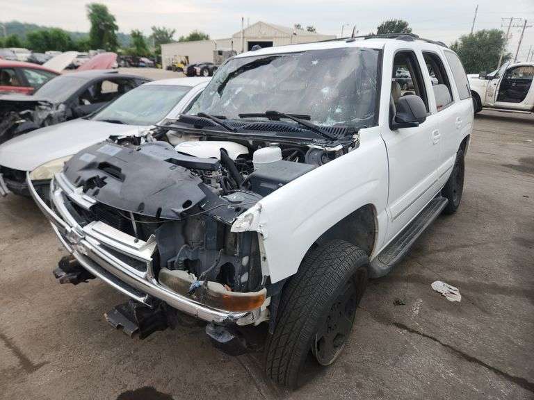 2005  CHEVROLET  Tahoe  1GNEC13T65R159687