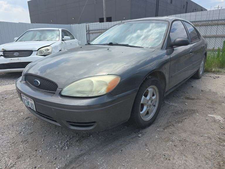 2005  FORD  Taurus  1FAHP53235A203853