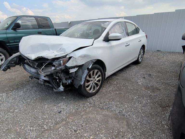 2018  NISSAN  Sentra  3N1AB7AP0JL656385