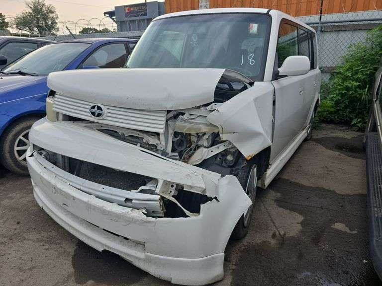 2005  TOYOTA  Scion xB  JTLKT334850202614