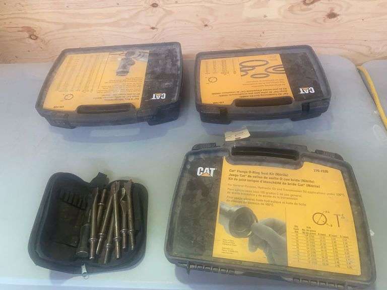 Lot containing three CAT flange O ring seal kits, and see photos