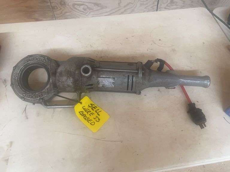 Ridgid 700 pipe reamer see photo “wire exposed” works great