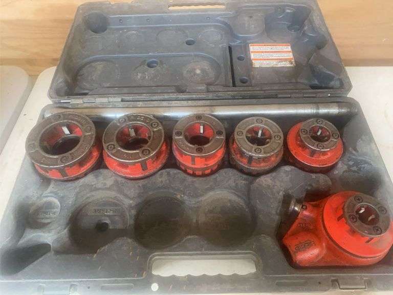RIDGID Thread Dies  in case see photos-not complete set