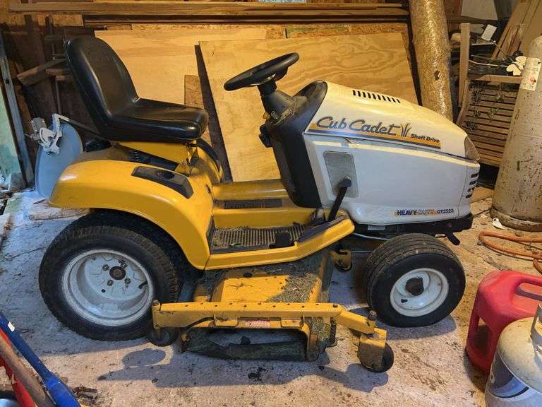 Cub Cadet Heavy Duty GT 2544 Riding Mower