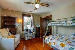 466 E Main St, Leola, PA 17540