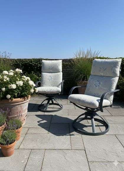 Set of Outdoor Swivel Chairs by Love My Comfort