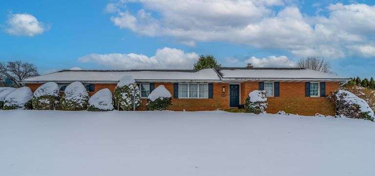 Sold | Large Brick Ranch Style Home in Quarryville, Lancaster County, PA