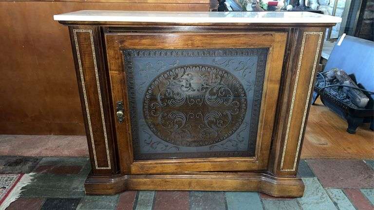 Lighted Display Cabinet