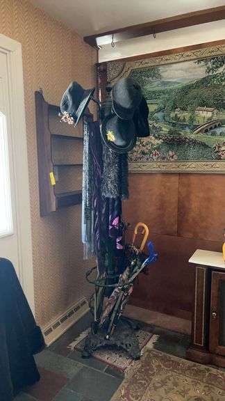 Cast Iron Coat Tree with Umbrella Holder and Small Rug