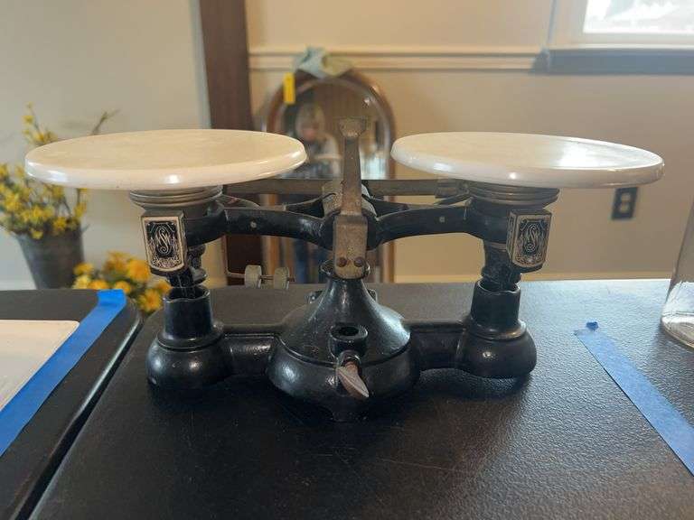 Antique Cast Iron Roberval-Style Balance Scale