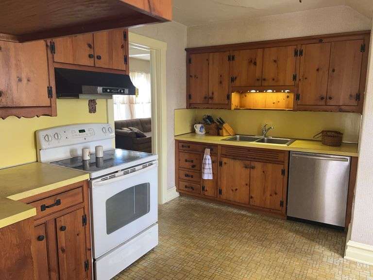 Contents of Kitchen Cabinets, Drawers and Counters