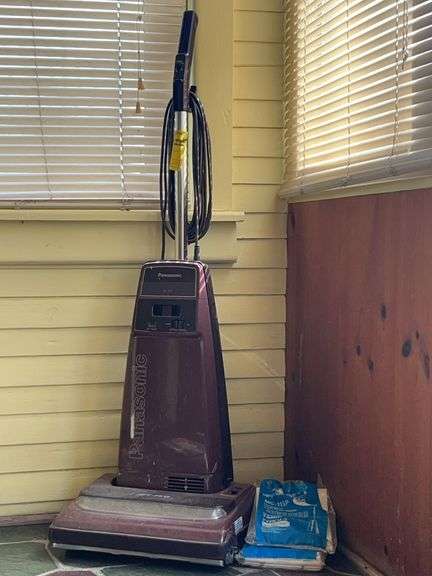 Panasonic Upright Vacuum and Bags