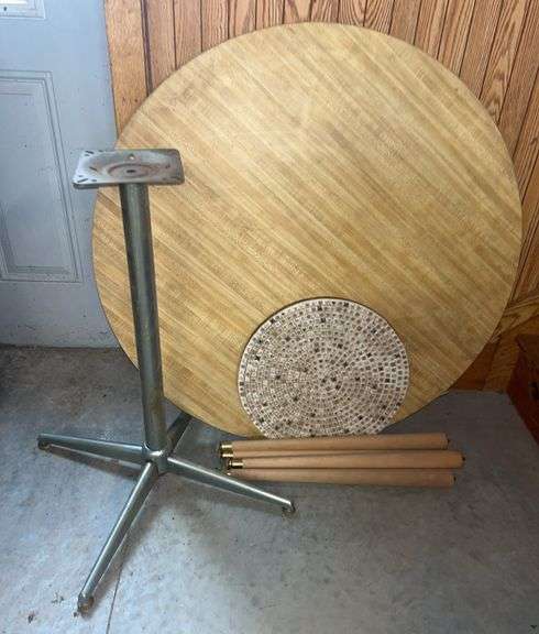 2 Round Tables