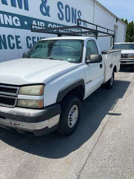 2006 Chevy 2500 HD 3/4 Ton 1GBHC24U86E279703