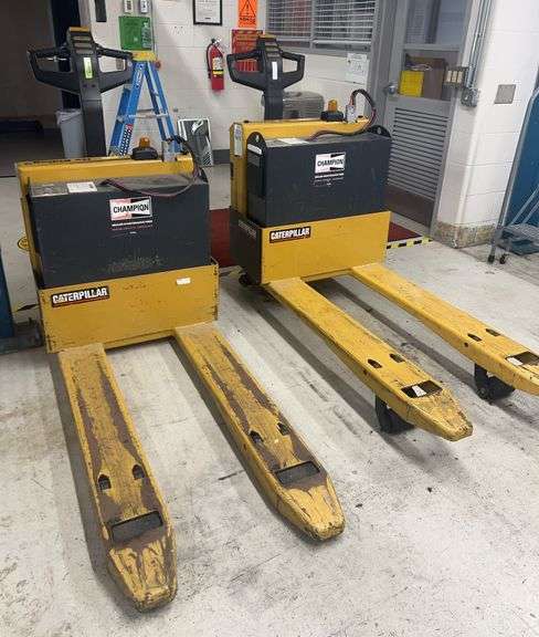 Caterpillar Pallet Jacks