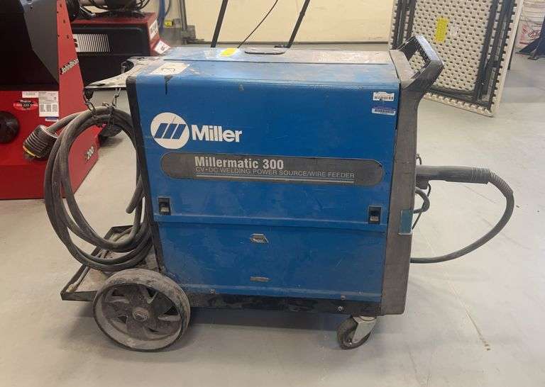 Miller Millermatic 300 CV-DC Welding Power Source/ Wire Feeder