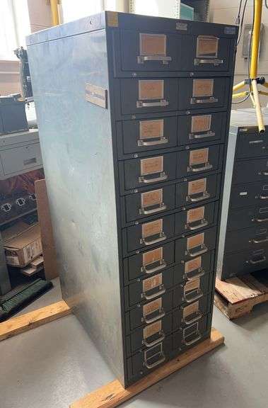 Vintage Industrial Metal Drawer Cabinet
