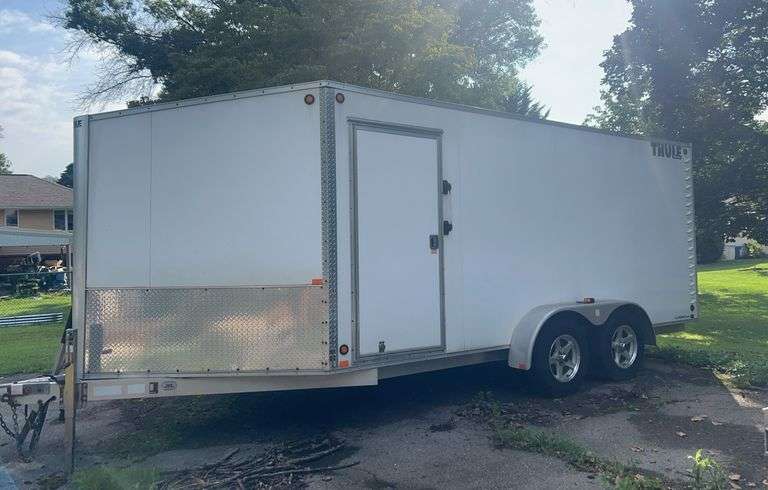 2007 Thule 16 Ft Box with 5 Ft V Enclosed Drive Off Snopro2000 Trailer 5FGE7162472029794