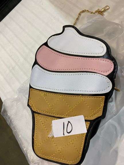 ICE CREAM PURSE