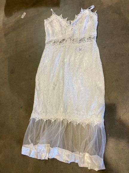 WHITE DRESS WITH LACE OVERLAY APPROX MEDIUM