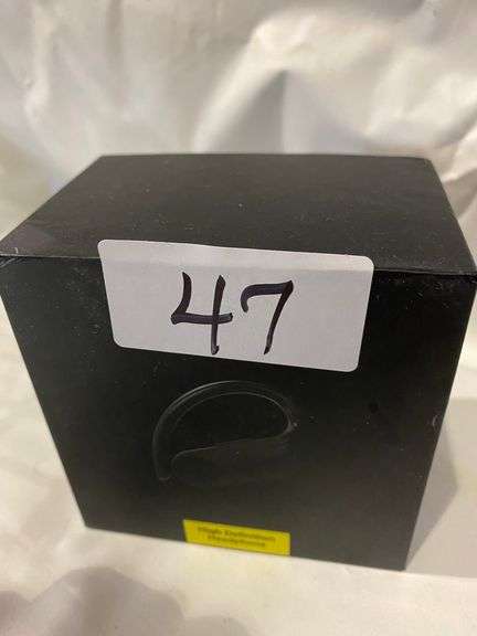 WIRELESS BLUTOOTH HEADPHONES