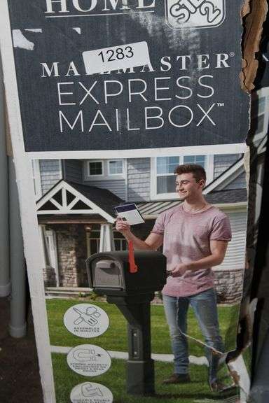HOME MAIL MASTER EXPRESS MAILBOX - Dallas Online Auction Company