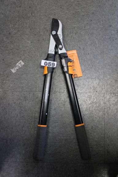 [MSRP: $32.29] Fiskars 24" Loppers