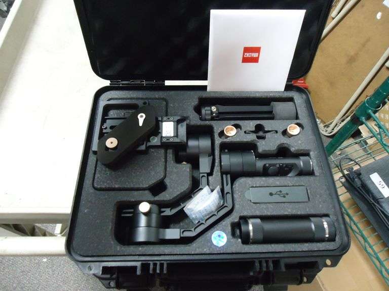 ZHIYUN CRANE PLUS CAMERA STABILIZER GIMBAL