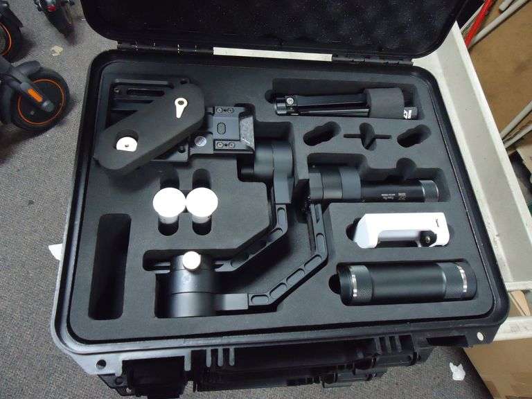 ZHIYUN CRANE PLUS CAMERA STABILIZER GIMBAL