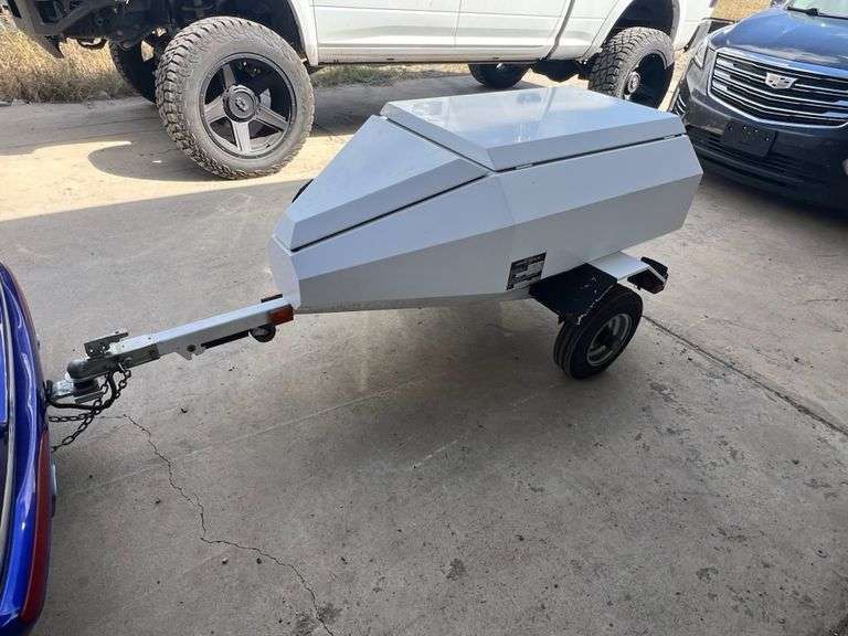 MOTOR CYCLE TRAILER GOES WITH LOT 5 BUT CAN USE WITH OTHER TRIKES