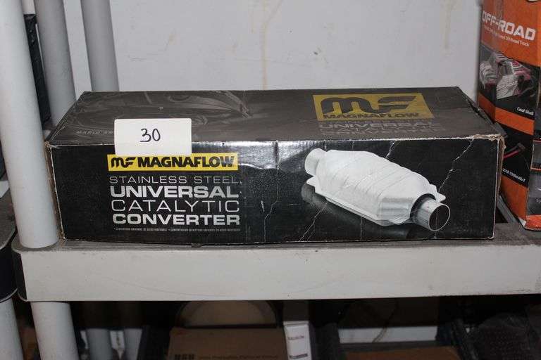 MAGNAFLOW STAINLESS STEEL UNIVERSAL CATALYTIC CONVERTER 99005HM