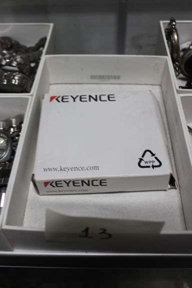 KEYENCE DIGITAL FIBER SENSOR FS-N10 SERIES