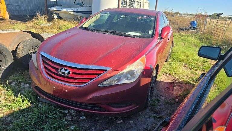 013 HYUNDIA SONATA VIN# 5NPEB4AC6DH799503 HAS KEY HAS TITLE WAS THEFT RECOVERY NEEDS NEW SWITCH