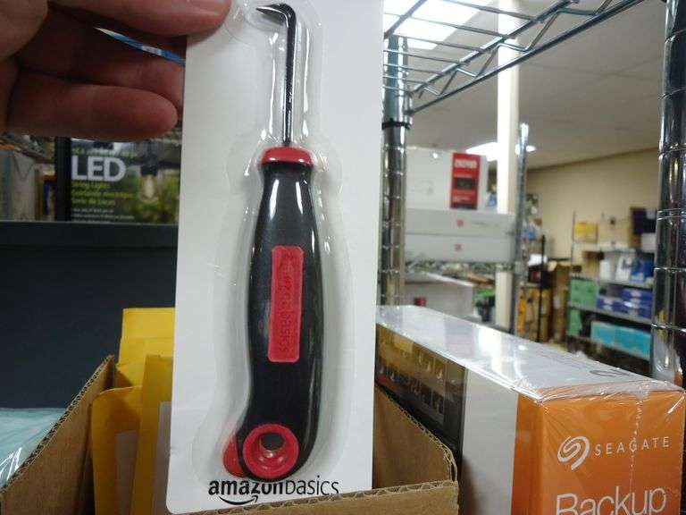 NEW! SOFT GRIP CAULK ROMOVAL TOOL