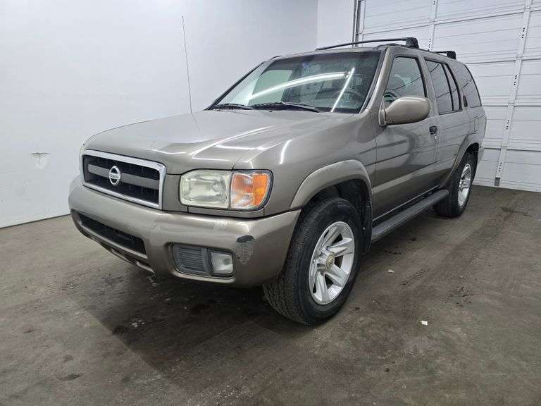 2002 NISSAN PATHFINDER VIN# JN8DR09X92W656337 HAS KEY HAS TITLE RUNS AN DRIVES