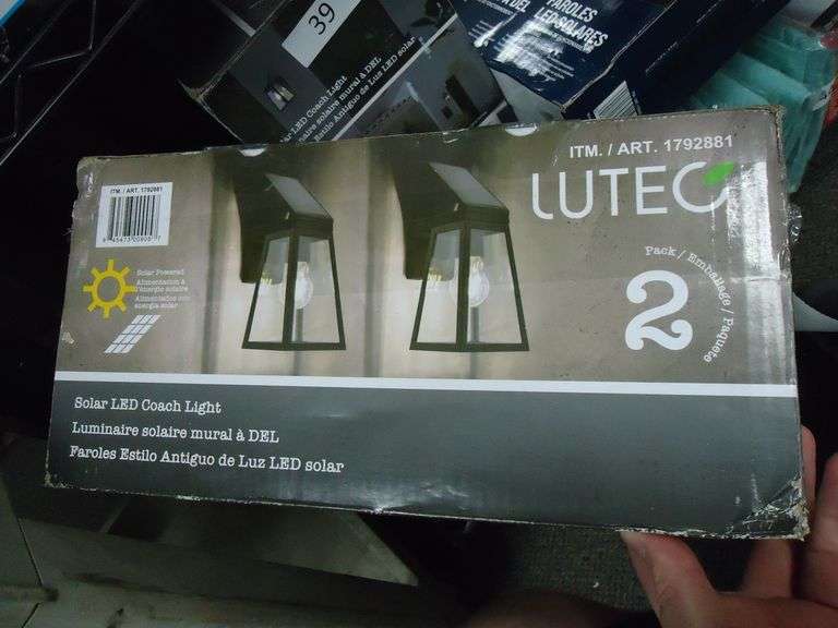 NEW! LUTEC 2-PACK OF SOLAR LED COACH LIGHTS