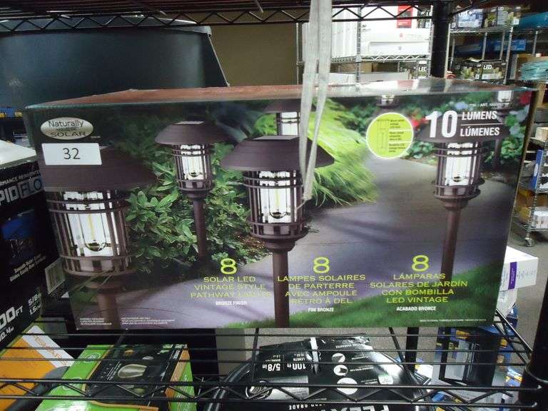 NEW! NATURALLY SOLAR LED PATHWAY LIGHTS. 8-PACK